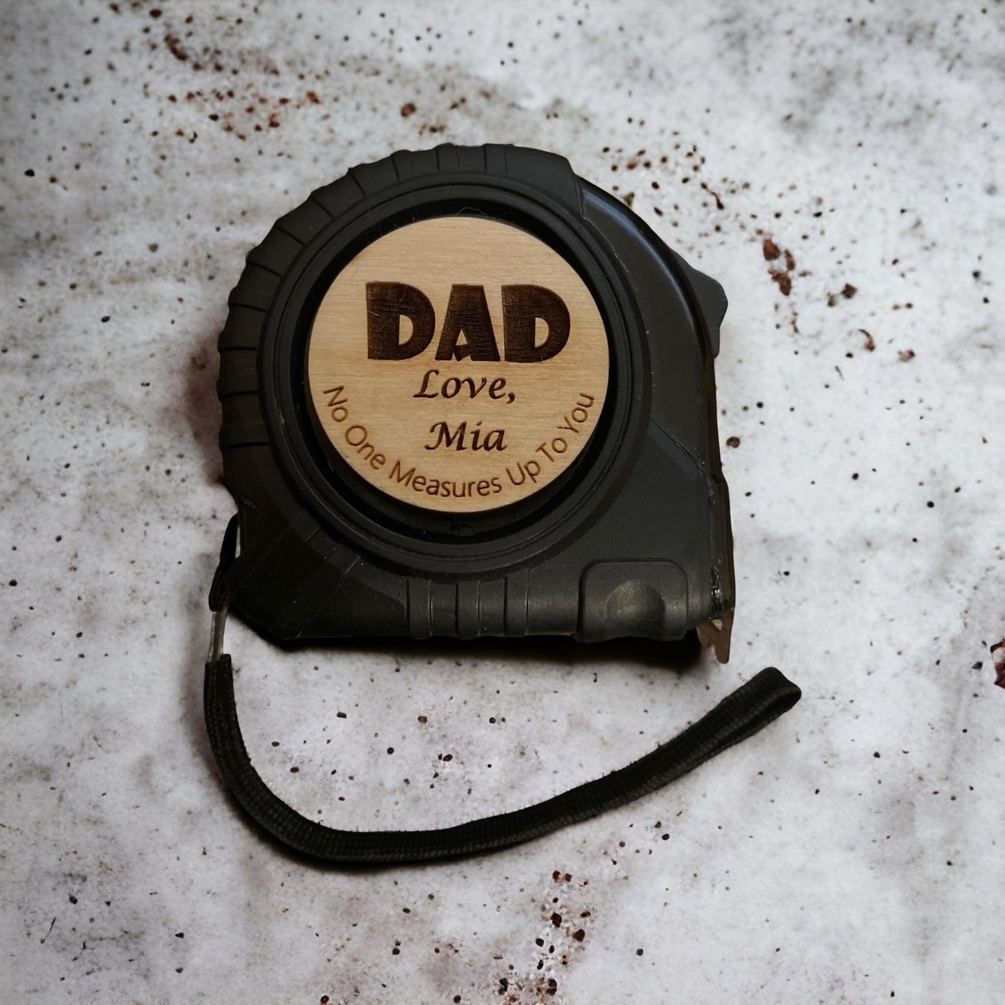 Personalized Father's Day Tape Measure – A Meaningful Gift for Dad's DIY Adventures